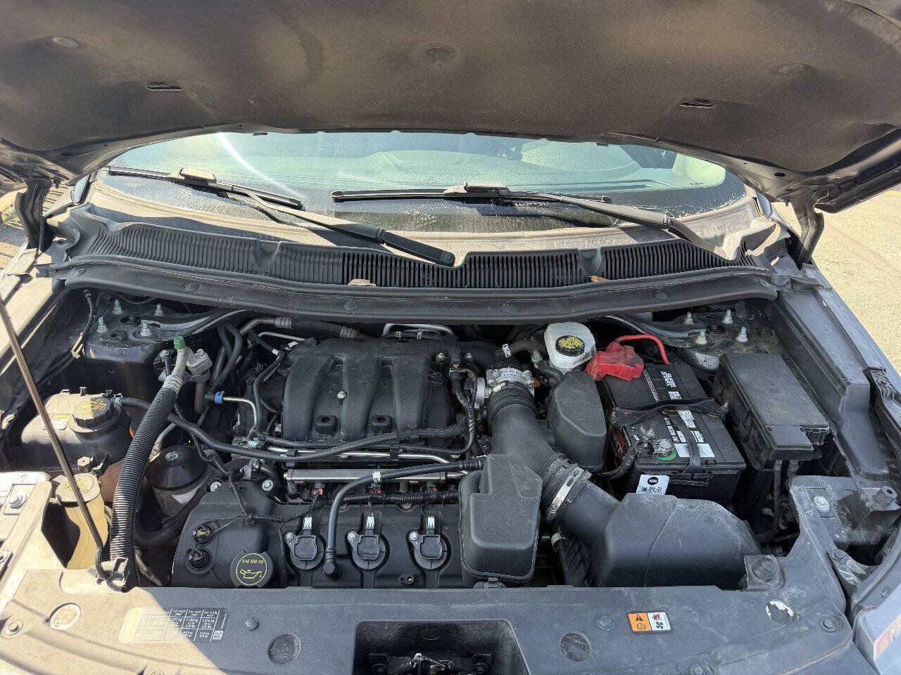 Used 2018 Ford Explorer XLT w/ Equipment Group 202A FWD image 22
