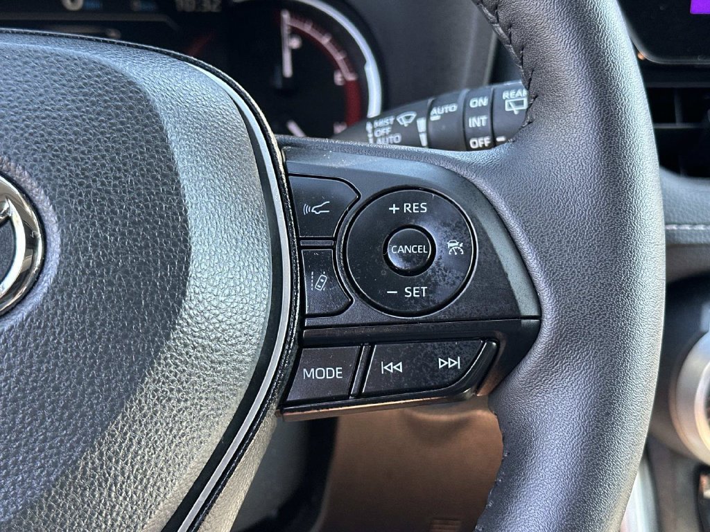 Used 2025 Toyota RAV4 XLE Premium w/ Weather Package FWD image 31