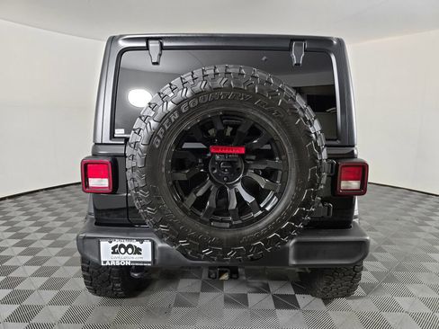 Used 2023 Jeep Wrangler Sport image 4