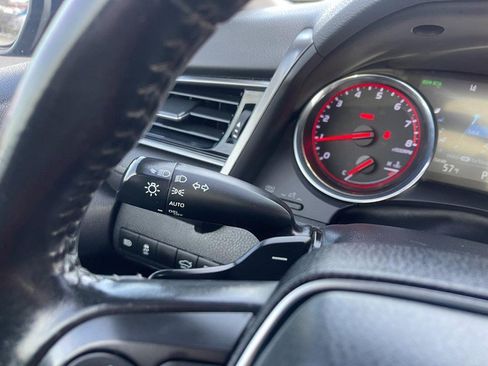 Used 2020 Toyota Camry XSE image 21