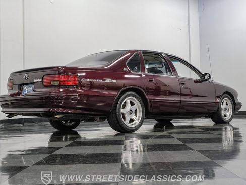 Used 1996 Chevrolet Impala SS RWD image 27