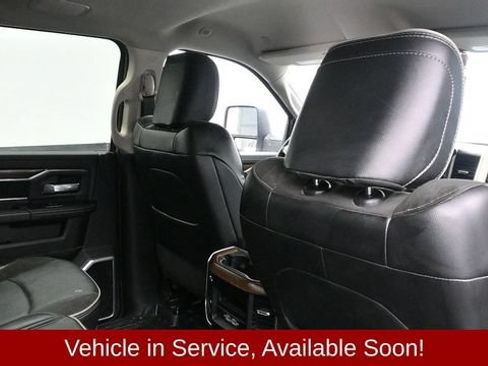 Used 2024 RAM 2500 Laramie AWD/4WD image 11