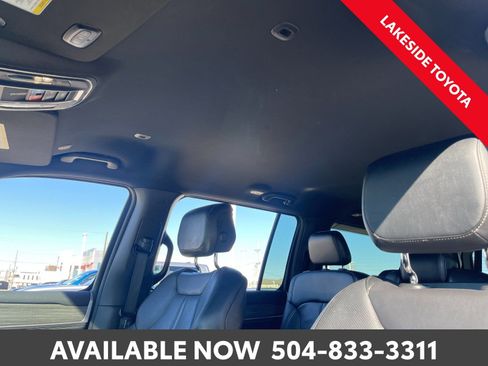 Used 2024 Jeep Wagoneer L Series II image 41