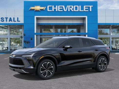 Used 2026 Chevrolet Blazer EV LT AWD/4WD image 2