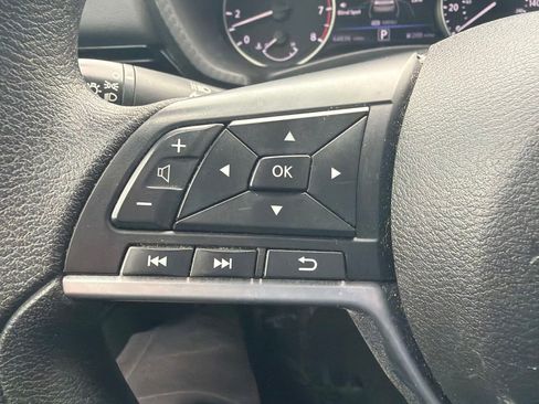 Used 2024 Nissan Sentra SV FWD image 13