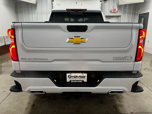 New 2026 Chevrolet Silverado 1500 High Country w/ Technology Package AWD/4WD image 4
