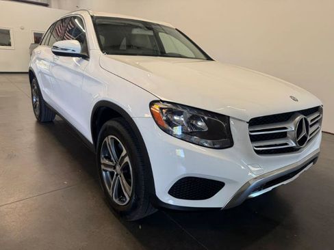 Used 2016 Mercedes-Benz GLC 300 image 4