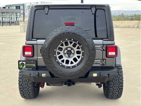 Used 2021 Jeep Wrangler Unlimited Rubicon AWD/4WD image 7