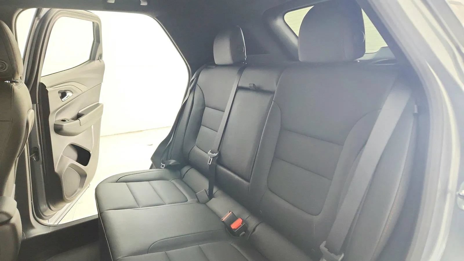 Used 2025 Chevrolet TrailBlazer RS w/ Convenience Package FWD image 24
