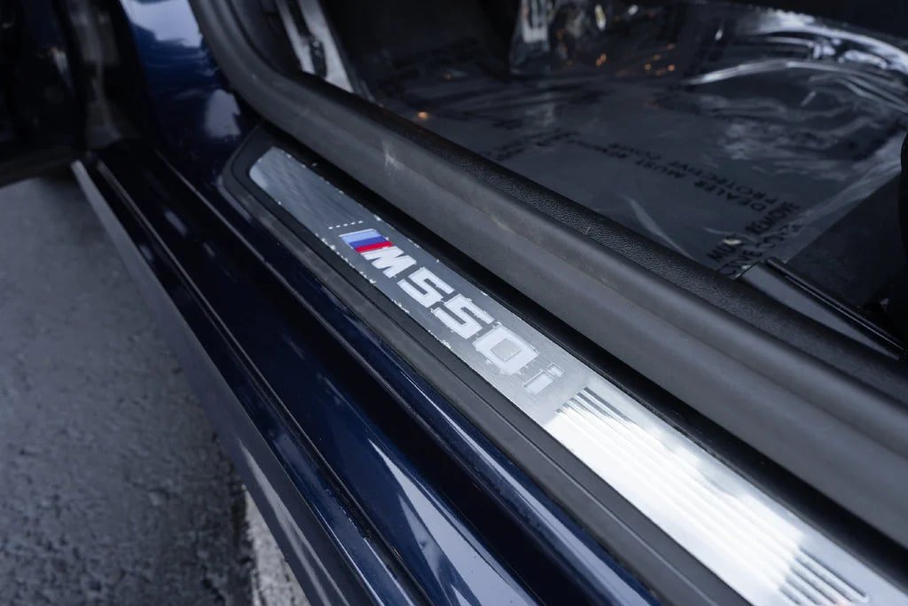 Used 2021 BMW M550i xDrive w/ Executive Package AWD/4WD image 20