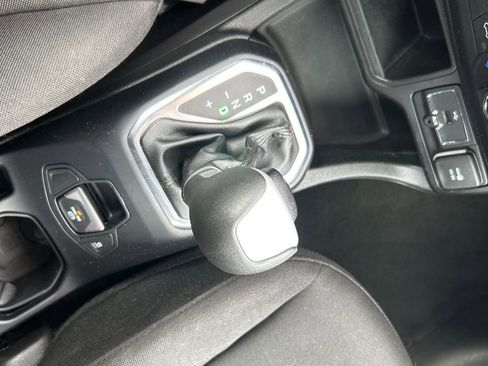 Used 2019 Jeep Renegade Latitude image 27