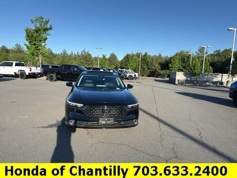 Used 2024 Honda Accord Touring image 2