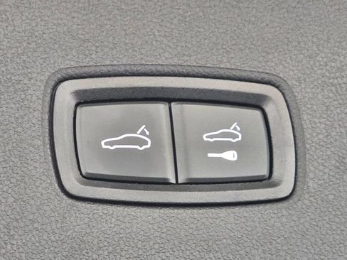 Certified 2025 Porsche Cayenne image 24