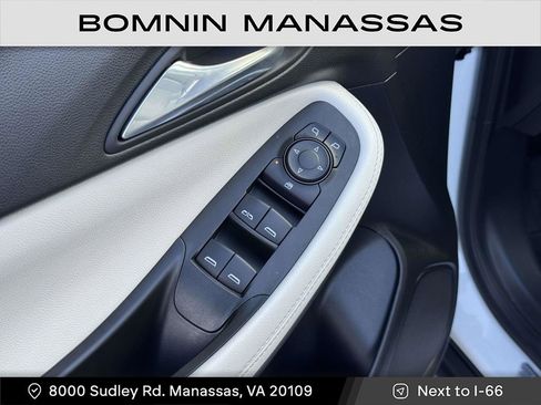 Used 2022 Buick Encore GX Essence w/ Experience Buick Package image 21