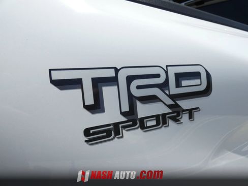 Used 2025 Toyota Tacoma TRD Sport AWD/4WD image 74