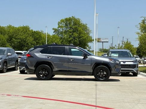 Used 2021 Toyota RAV4 XSE AWD/4WD image 7