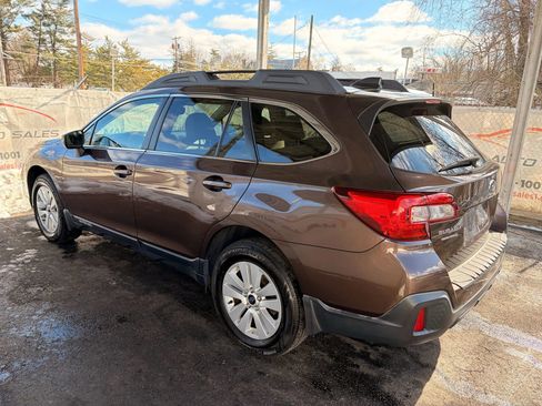 Used 2019 Subaru Outback 2.5i Premium image 13