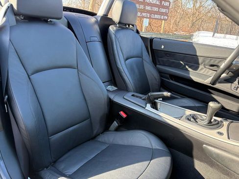 Used 2004 BMW Z4 2.5i image 39