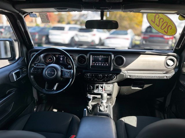 Used 2022 Jeep Wrangler Sport AWD/4WD image 18