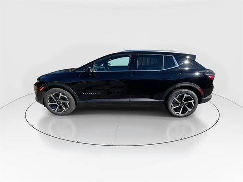 New 2026 Chevrolet Equinox EV LT image 5