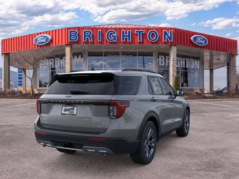 Used 2026 Ford Explorer Active w/ Active Comfort Package AWD/4WD image 8