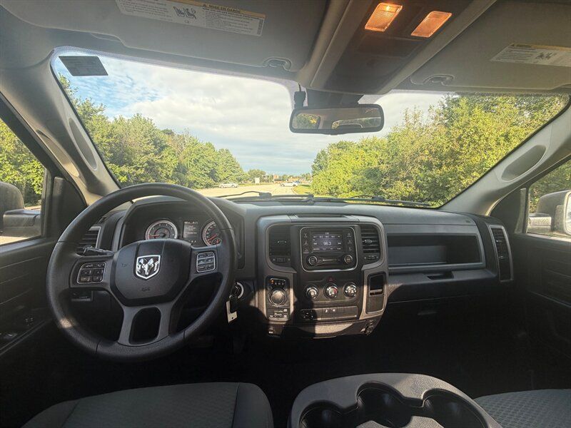 Used 2015 RAM 1500 Express AWD/4WD image 10