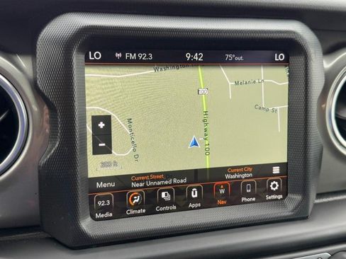 Used 2022 Jeep Wrangler Unlimited Sahara AWD/4WD image 22