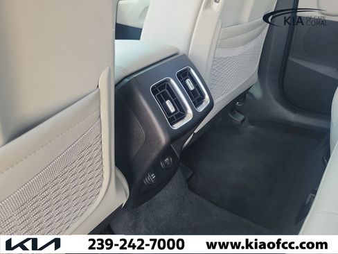Certified 2023 Kia Sorento S w/ Panoramic Sunroof Package FWD image 16