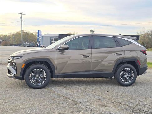 New 2026 Hyundai Tucson Blue SE w/ Tow & Go Package AWD/4WD image 6
