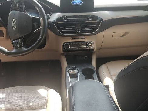 Used 2021 Ford Escape SEL w/ Technology Package FWD image 6
