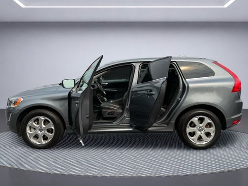 Used 2016 Volvo XC60 T5 Premier w/ Proximity Package AWD/4WD image 12