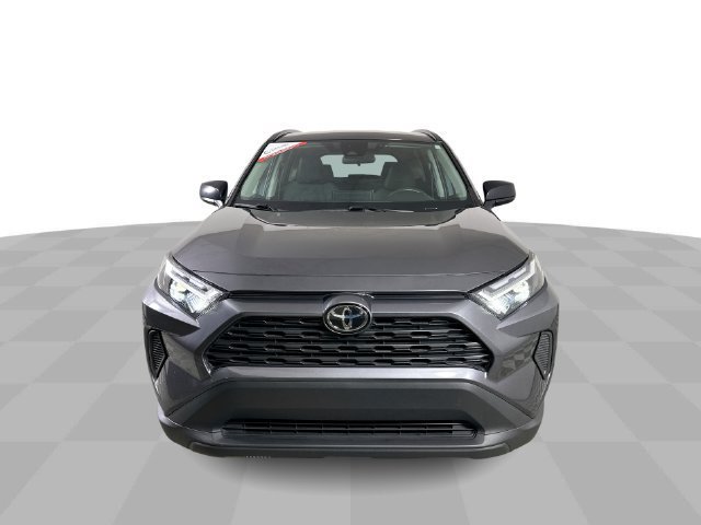 Used 2025 Toyota RAV4 LE AWD/4WD image 3