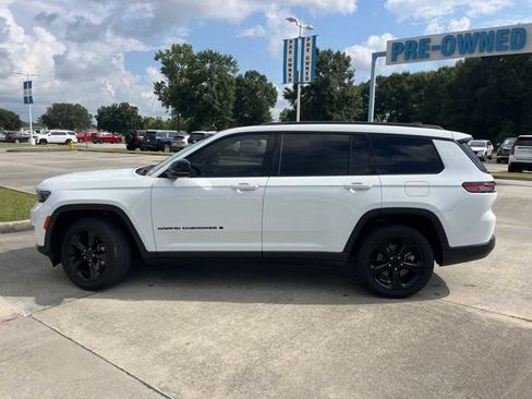 Used 2022 Jeep Grand Cherokee L Laredo AWD/4WD image 3