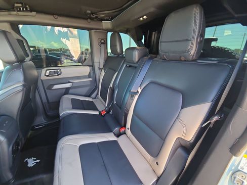 Used 2023 Ford Bronco Wildtrak AWD/4WD image 26