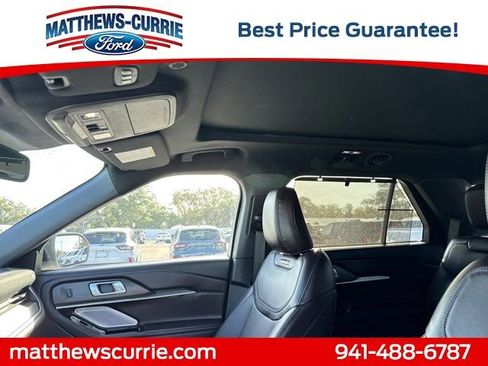 Certified 2025 Ford Explorer Platinum image 11