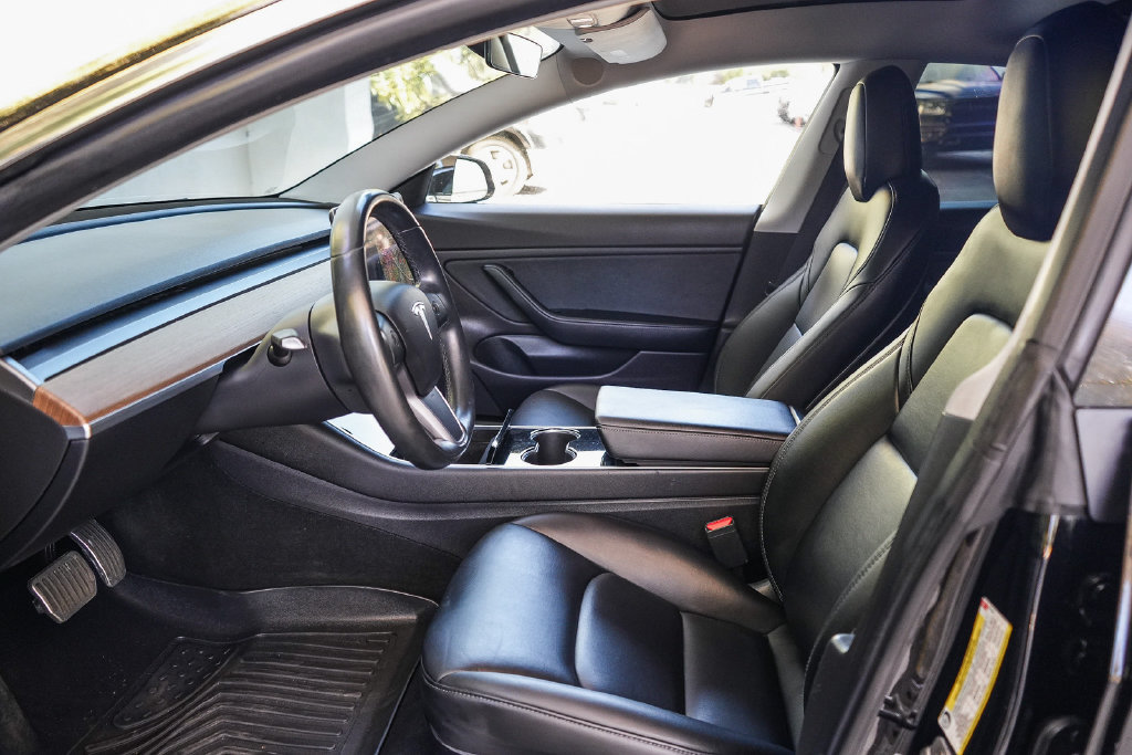 Used 2019 Tesla Model 3 Standard Range Plus RWD image 16
