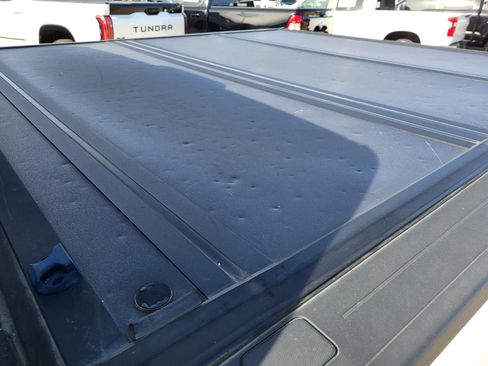 Used 2018 Chevrolet Silverado 1500 Custom w/ Custom Value Package image 12