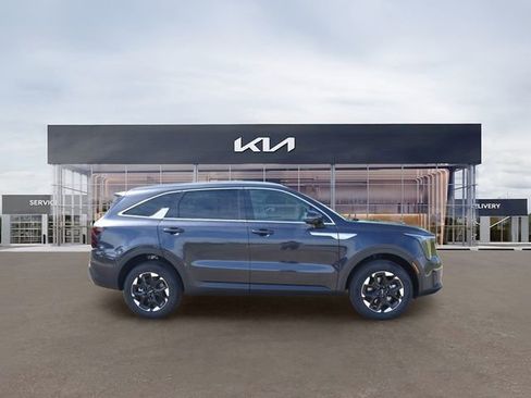 New 2026 Kia Sorento S AWD/4WD image 2