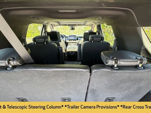Used 2023 Chevrolet Suburban Premier w/ Premium Package AWD/4WD image 22