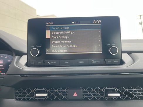 Used 2025 Honda Accord SE image 11
