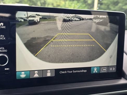 Certified 2024 Honda Pilot Touring image 19