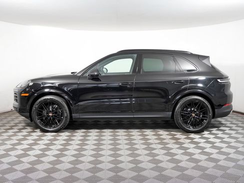 Certified 2024 Porsche Cayenne w/ Premium Package AWD/4WD image 2