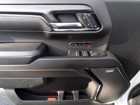 Used 2024 GMC Sierra 1500 AT4 w/ Technology Package image 12