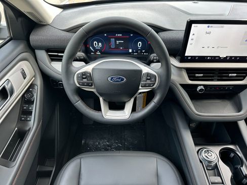 New 2026 Ford Explorer Active w/ Active Comfort Package image 16