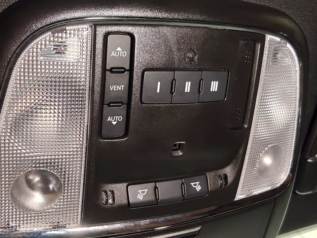 Used 2022 Dodge Charger SRT Hellcat w/ Harman/Kardon Audio Group RWD image 9