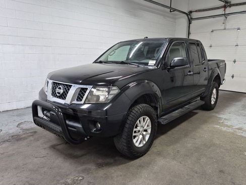 Used 2014 Nissan Frontier SV w/ SV Value Truck Package AWD/4WD image 10