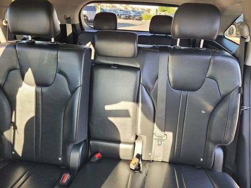 Used 2024 Kia Sorento S FWD image 10
