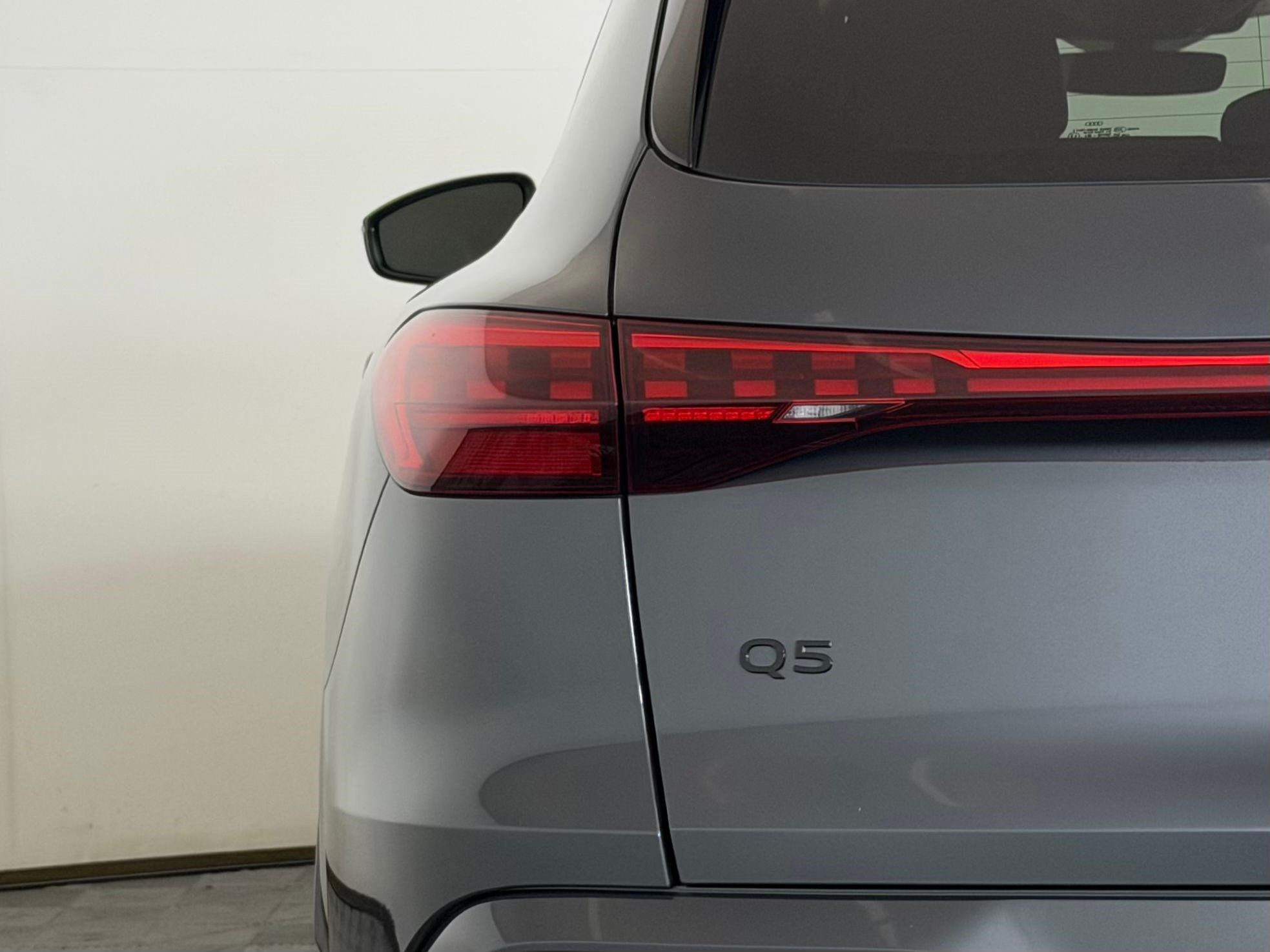 Certified 2025 Audi Q5 Premium w/ Convenience Package AWD/4WD image 13