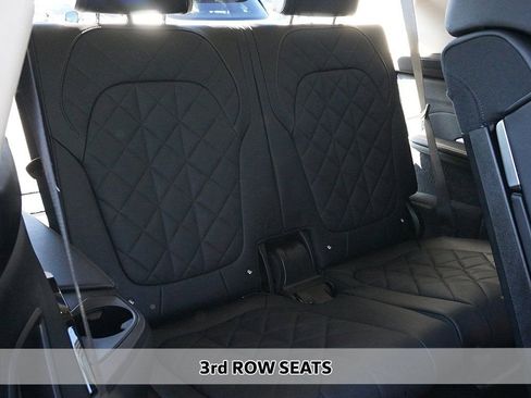 Used 2023 BMW X7 xDrive40i w/ Parking Assistance Package AWD/4WD image 9