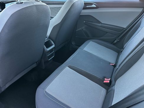 Used 2023 Volkswagen Taos S image 12